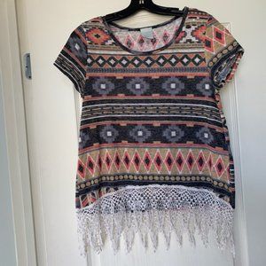 Patterned shirt with Lacey bottom